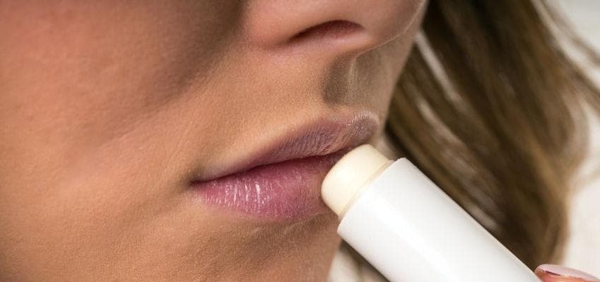 Bedenkliche Inhaltsstoffe in Lippenpflege