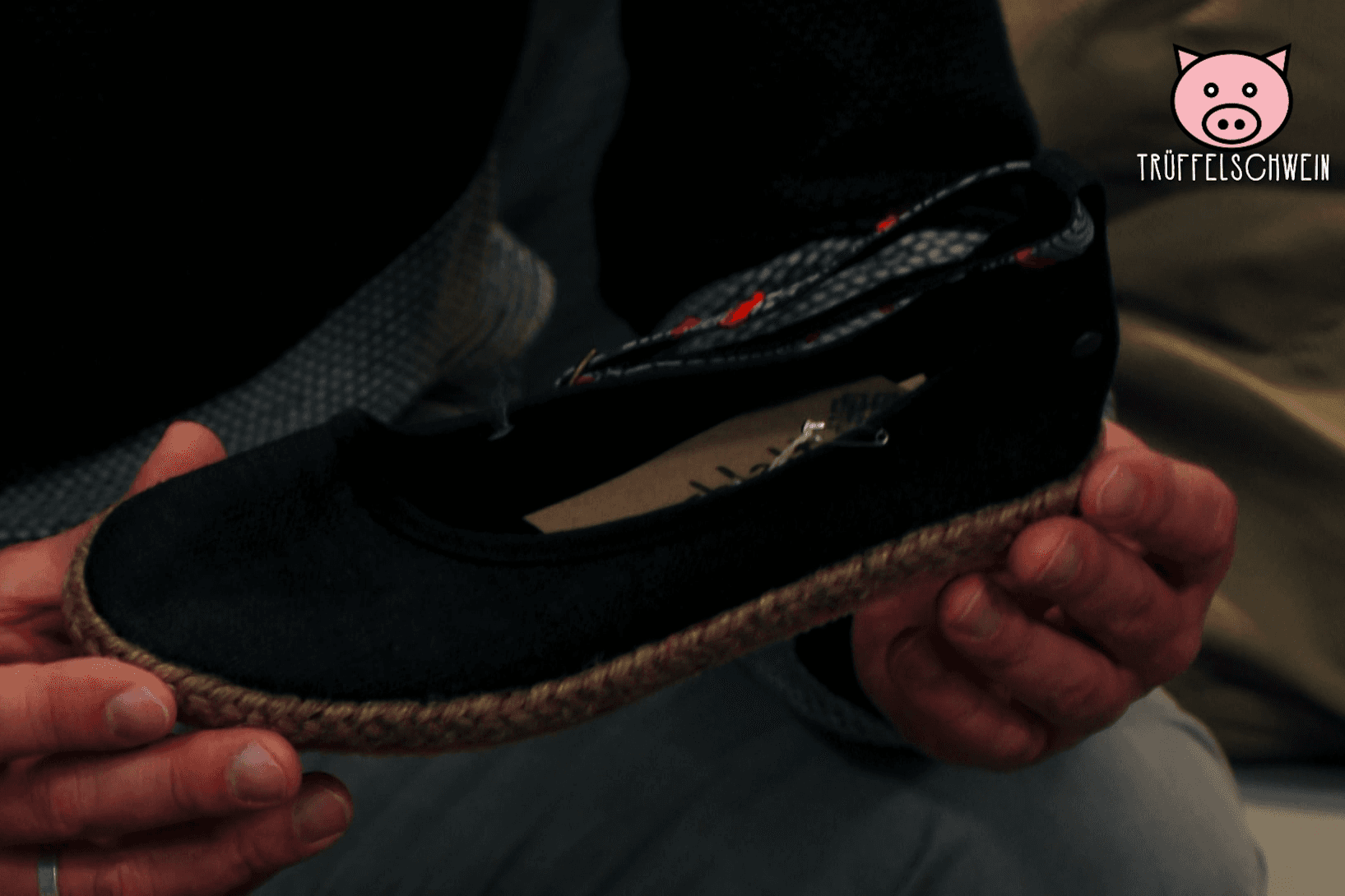 Bequeme Slipper aus Hanf