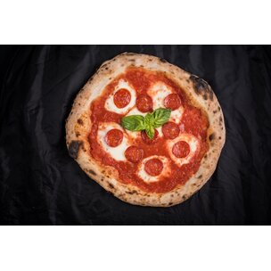 Pizza Calabrese mit salami