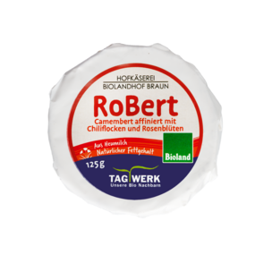 RoBert Camembert affiniert mit Chiliflocken und Rosenblüten