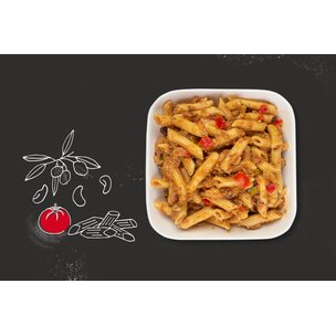 Nudelsalat mit Tomaten-Cashew-Pesto und Oliven (Gastro Verpackung)