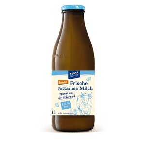 Fettarme Bio Milch 1,5% in der Flasche